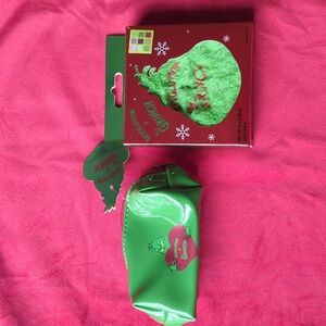 Revolution X The Grinch Mean One Palette Bundle